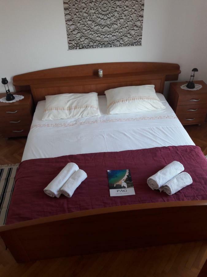 Apartments Pag Holiday Паг Екстериор снимка